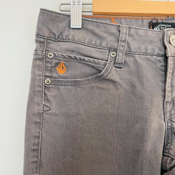 Volcom Juniors Gray Jeans “Classic cut girl” - Picture 4 of 8